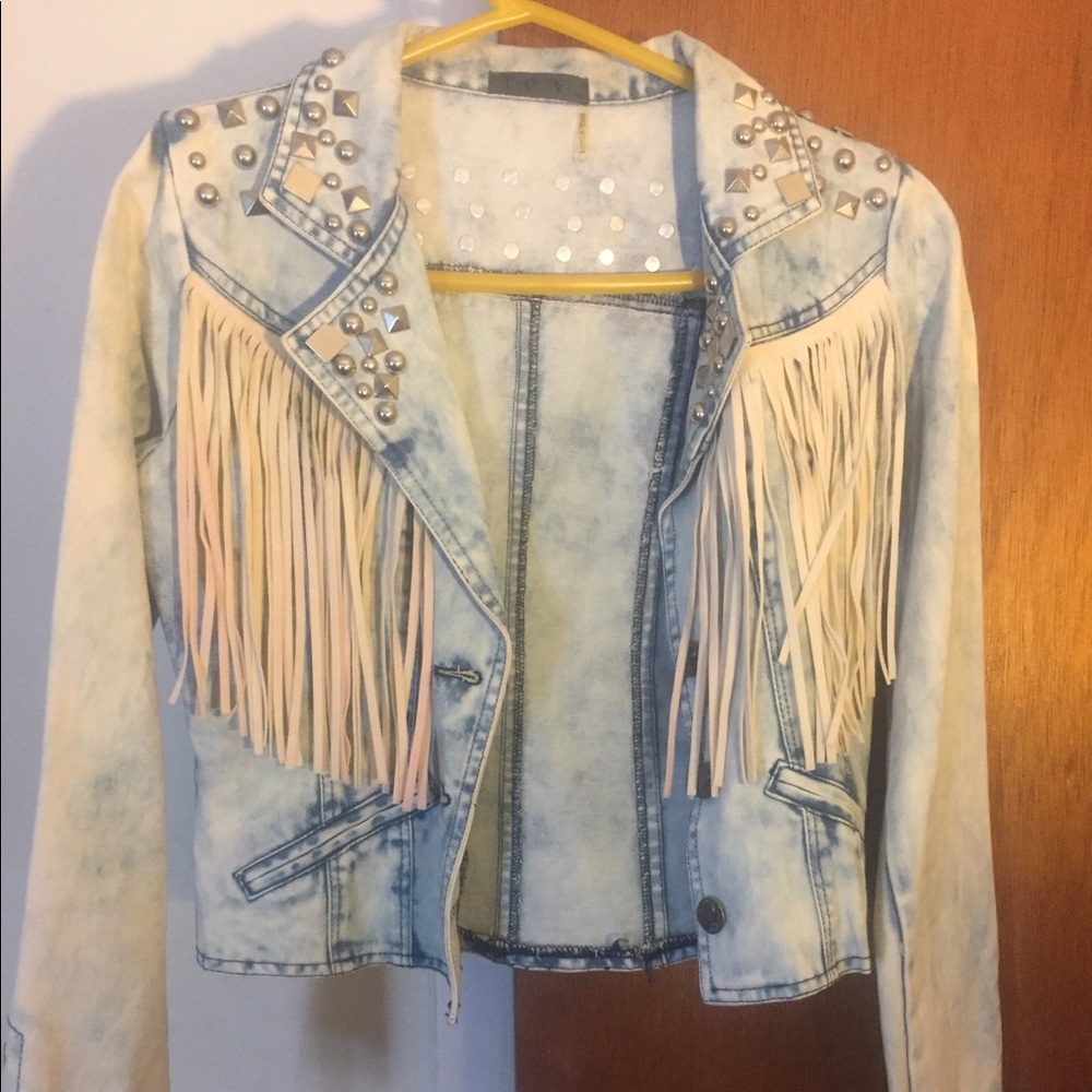 Fashionable Denim Jacket